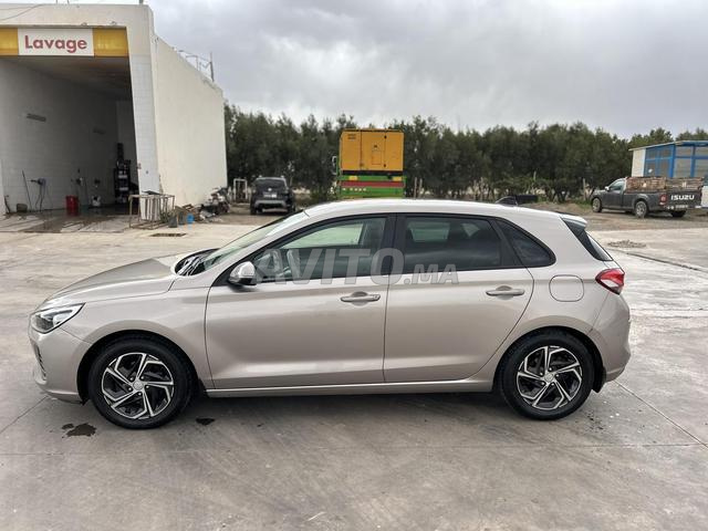 Hyundai i30 Diesel Manuelle 2020 à Midelt - 2