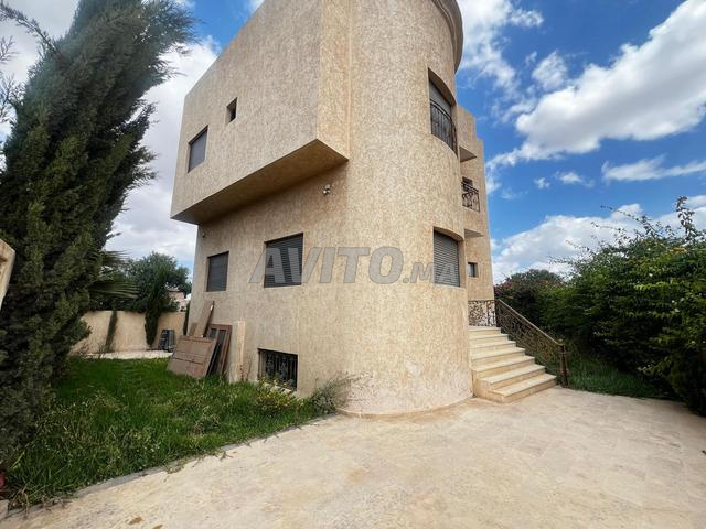 Vente villas isolées à Bouskoura - 300m2