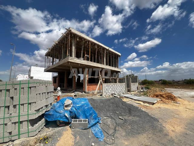 Vente villas à Bouskoura brut