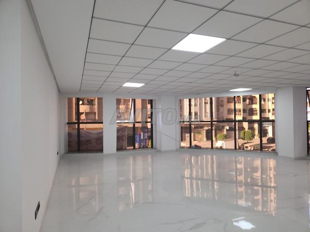 Plateaux bureaux luxe Avenue des Far - 2