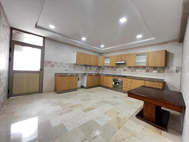 À vendre appartement 3 chambres à Ghandi - 2