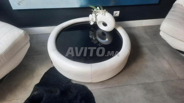 Table basse et fauteuil en cuir - 2