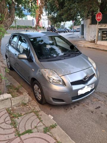 Toyota Yaris Essence Manuelle 2010 à Tanger - 2