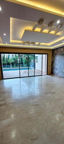 🏡 فيلا فارغة 5 غرف نوم مع 🏊‍♀️🌴🌴 إقامة آمنة - 2