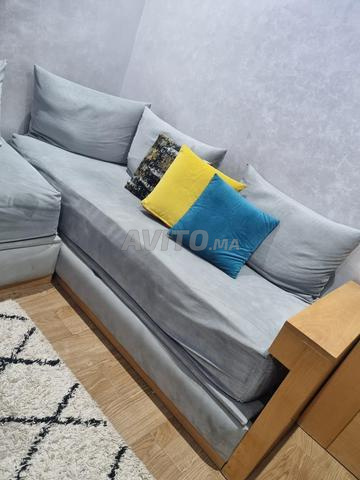 Séjour en L avec table et pouf - 2