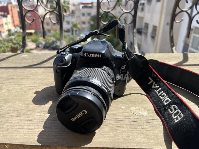 كانون EOS 550D وعدسة EFS 18 55 مم