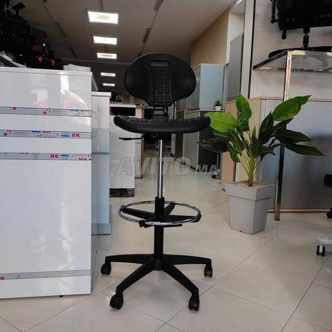 Tabouret réglable / vestiaire - 2