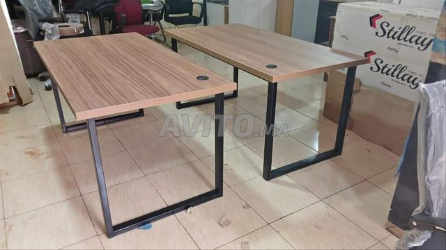 مكاتب شبه معدنية قوية وعصرية - 2