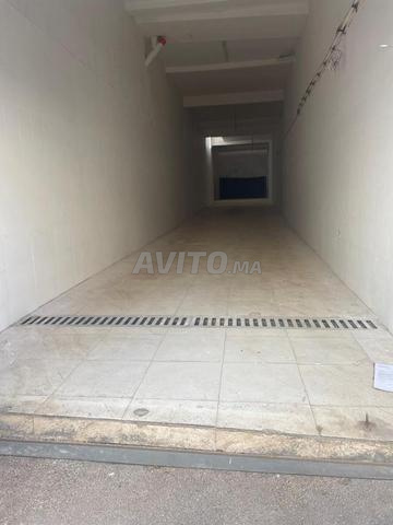 Local commercial / entrepôt de 140 m² à Qbibat, Rabat - 2