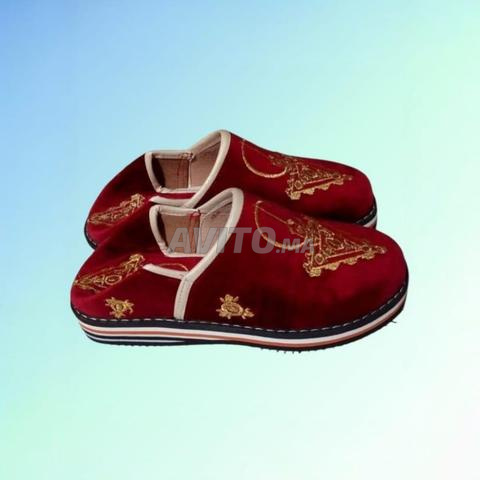 Babouches Amazighes Rouges Brodés Or Sicilien