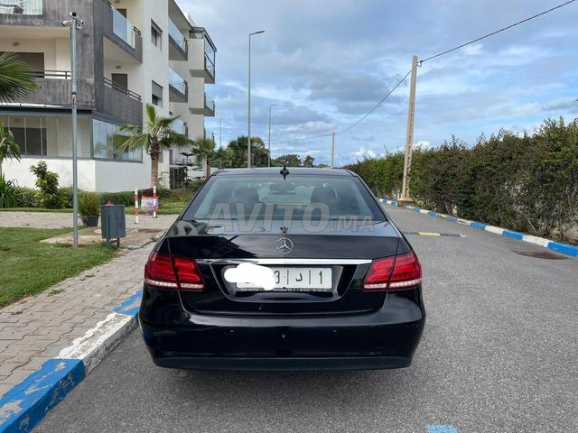 Mercedes E220 - 2