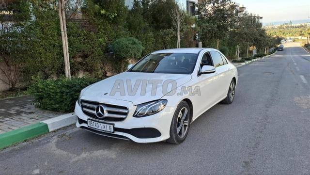 Mercedes E 220