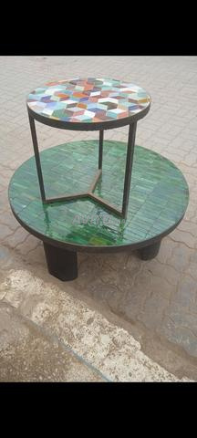 Table faite avec son plateau et du zellige fassi