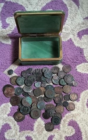 Boîte italienne contenant 70 pièces rares - 2