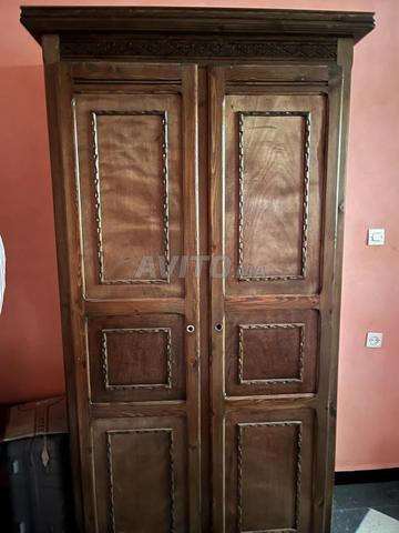 Armoire en bois très bon état