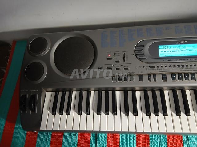 Piano Casio 76 touches - 2