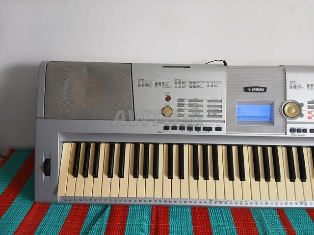 Piano Yamaha DGX205 - 2