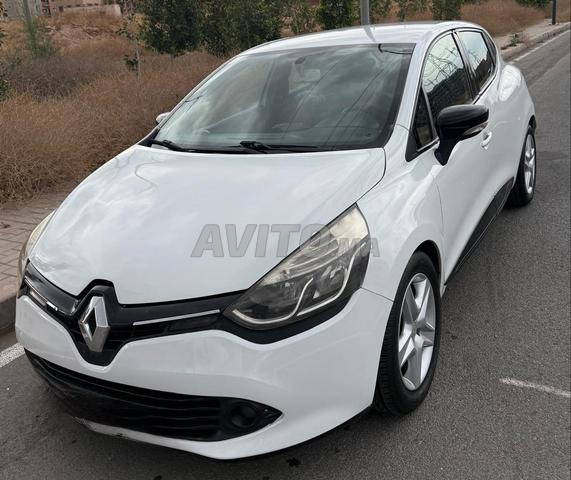 Renault Clio Essence Manuelle 2014 à Marrakech