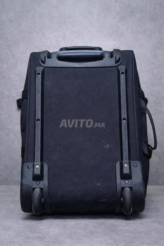 Vends sac de voyage Eastpak à roulettes. - 2