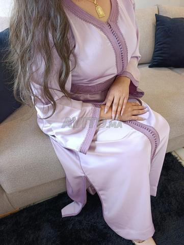 Caftan élégant et couture raffinée avec une touche traditionnelle - 2