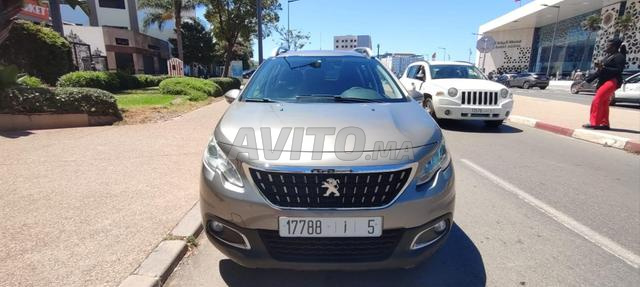 Peugeot 2008 Diesel Manuelle 2016 à Sidi Slimane