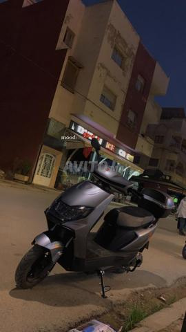 Moto électrique Yadea RN - 2