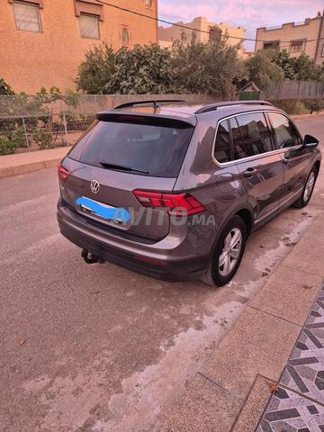 Volkswagen Tiguan - 2