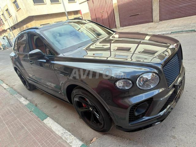 BENTLEY BENTAYGAS V8 2023