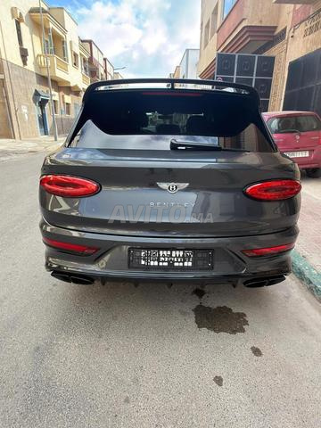 BENTLEY BENTAYGAS V8 2023