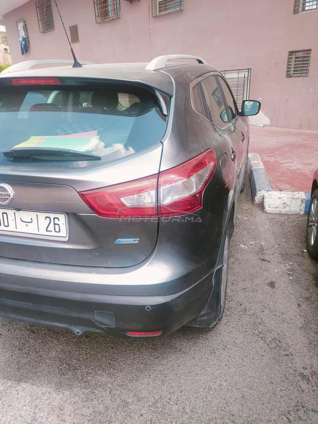 je mets en vente une voiture nissan quchqai