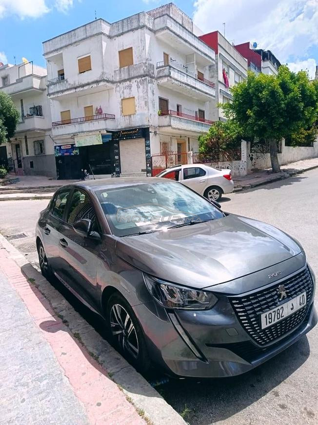 Peugeot 208 2023 1ère main 30000km