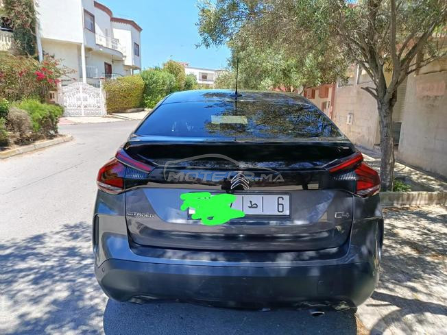 Une très belle voiture d'occasion 