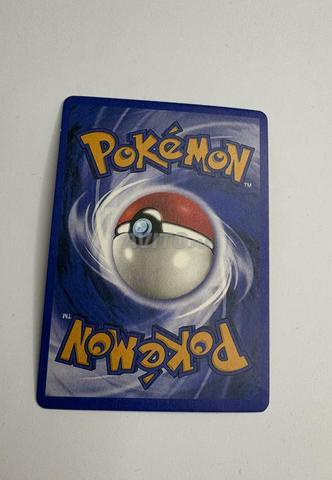 Charizard holographique intact prix négociable - 2