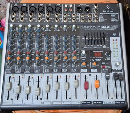Table de mixage Behringer XENYX X1222 USB