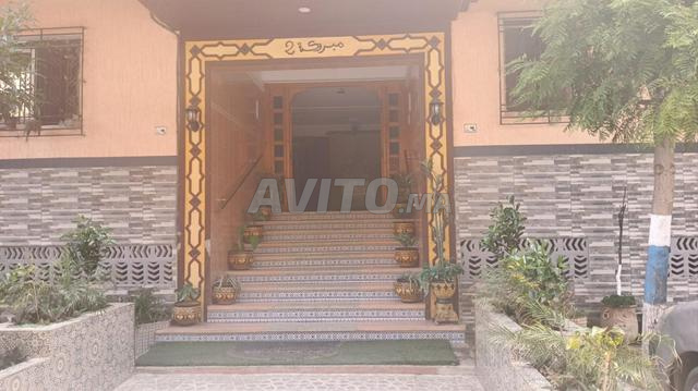 Vente appartement plus sous sol de 893 m² à Salé