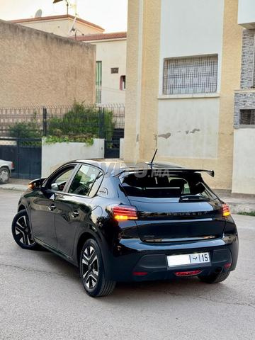 Peugeot 208 2025 version style - 2