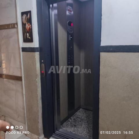 شقة فاخرة للبيع وسط المدينة شارع فار وكابول تطوان - 2