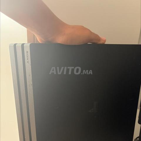 PS4 Pro sans manette