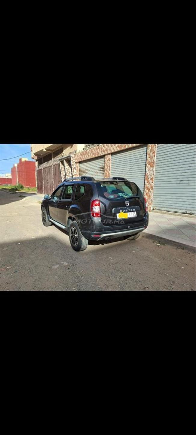 Je vends une Dacia Duster .