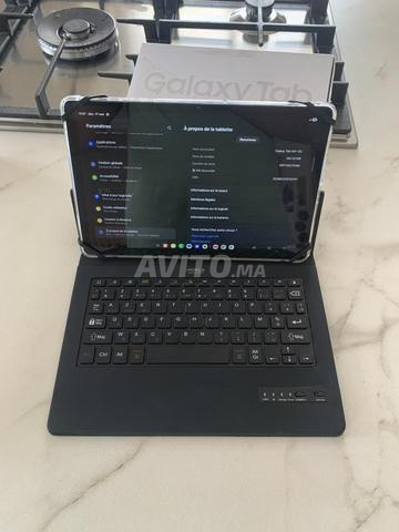 Tablette Samsung Galaxy A9 plus et clavier - 2