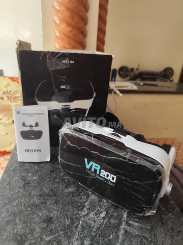 Lunettes de réalité virtuelle VR 200 en excellent état