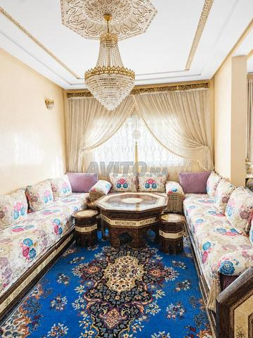 شقة راقية للبيع – موقع مميز بطريق عين الشقف،