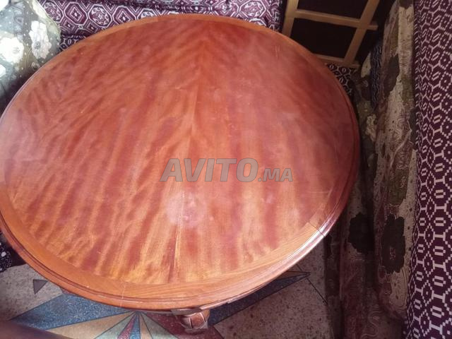 Table en bon état