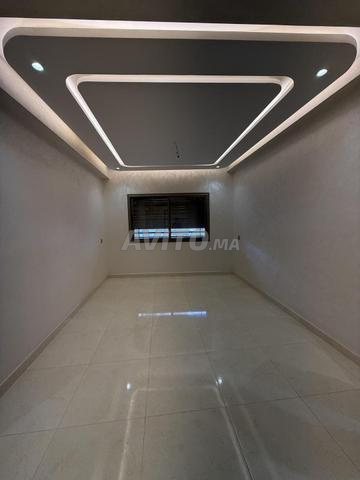 Duplex ensoleillé et chic à vendre à Sidi Maarouf