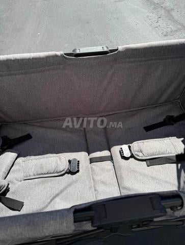 Chariot pliable avec toit par Jeep