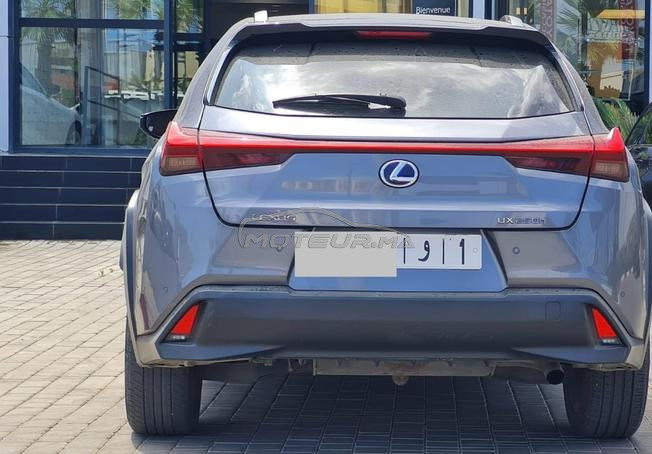 Lexus UX hybride ttes options