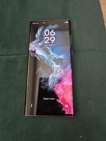 s22 ultra حالة ممتازة 256/12