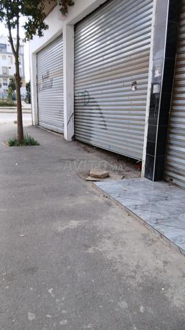 Magasin à louer à Errahma Alia - 2