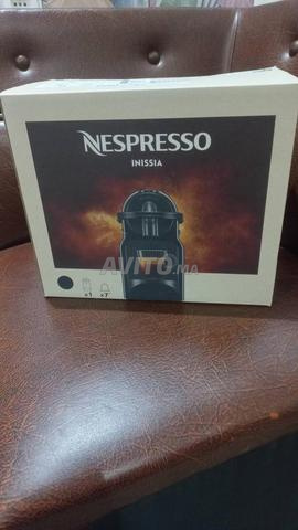 Machine à café Nespresso Inissia neuve - 2