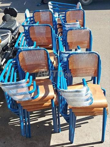 Chaise semi métallique avec écritoire en bois - 2